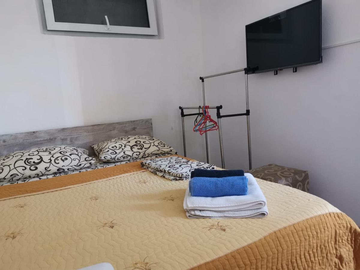 Casa Ioana Hotel คอสติเนช ภายนอก รูปภาพ